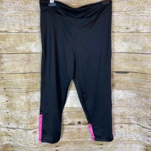 Girls layer 8 cropped leggings 🛍